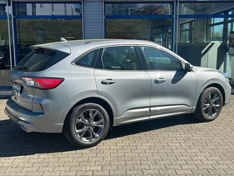 Gebraucht Ford Kuga 120 PS (88 kW) 2020 Silber SUV