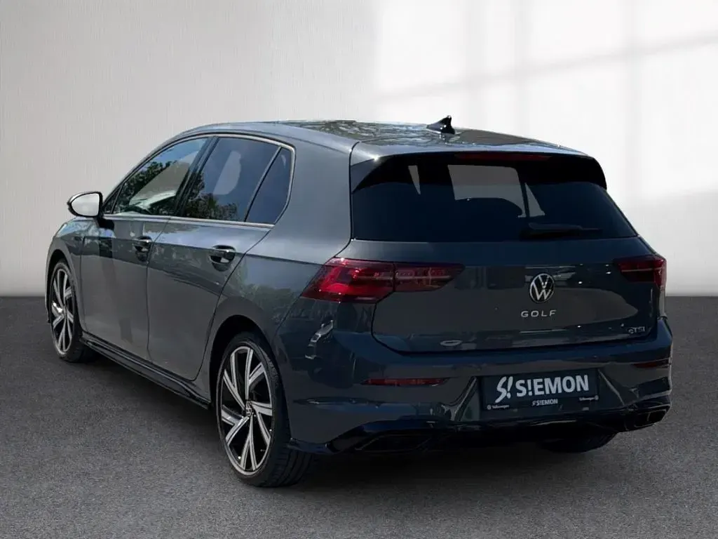 Gebraucht VW Golf VIII R-line 150 PS (110 kW) 2024 Grau Limousine