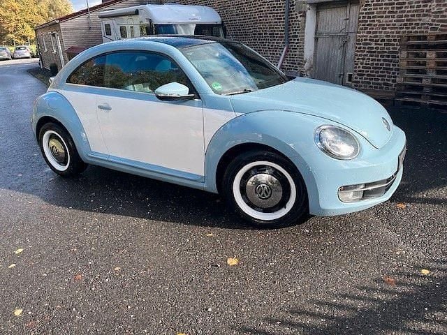 Blau Gebraucht 2013 VW Beetle S Limousine | 11.111 € (Guter Preis) - Bild 1/4