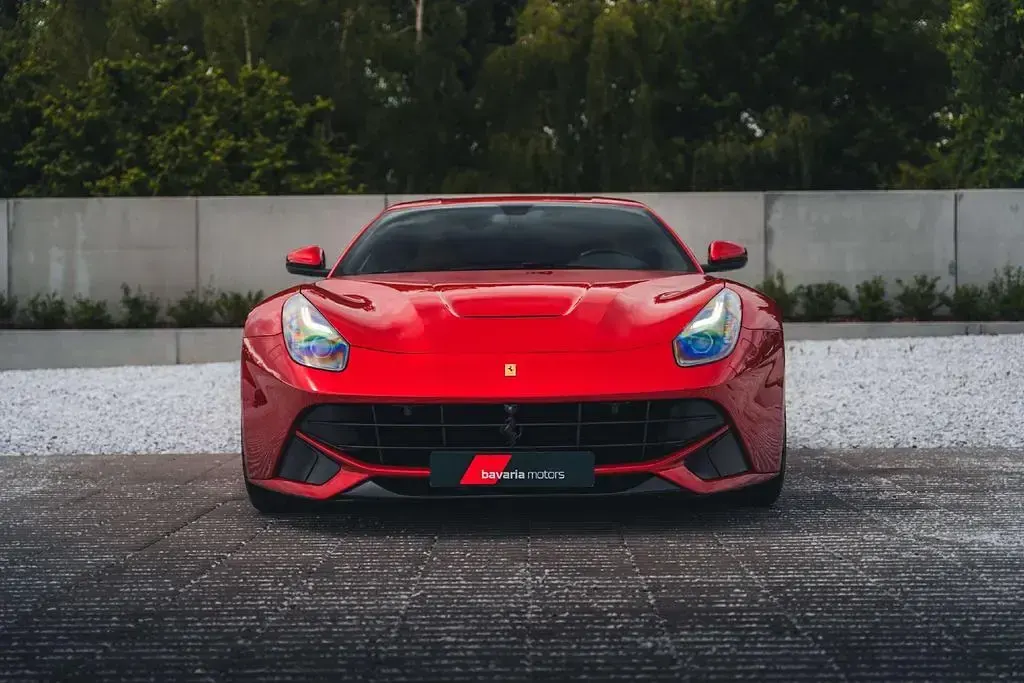Gebraucht Ferrari F12 736 PS (541 kW) 2013 Rot Coupé
