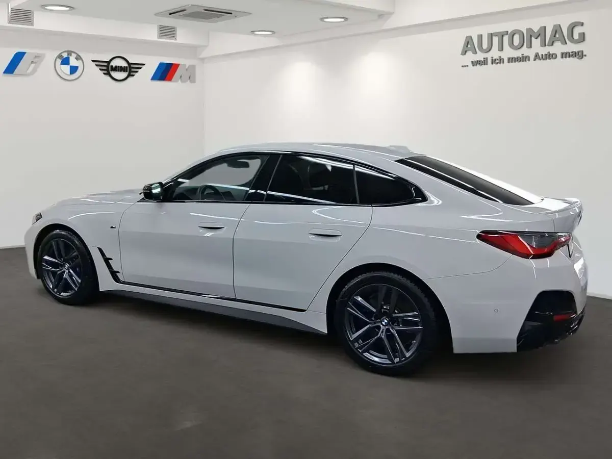 Gebraucht BMW M4 374 PS (275 kW) 2022 Alpinweiss iii Coupé