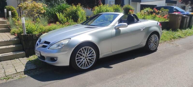 Silber Gebraucht 2004 Mercedes SLK200 Cabrio | 8.990 € - Bild 1/4