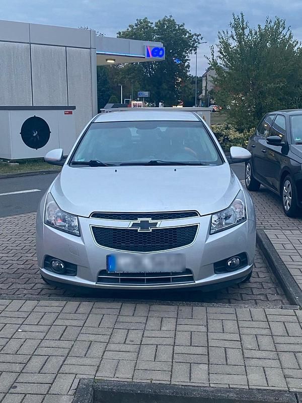 Silber Gebraucht 2012 Chevrolet Cruze Limousine | 1.600 € (Guter Preis) - Bild 1/4