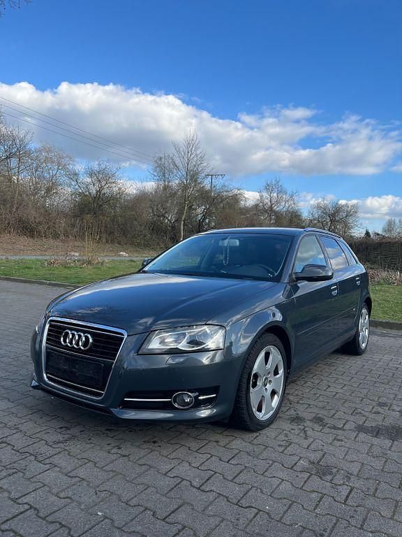 Gebraucht Audi A3 Ambiente 170 PS (125 kW) 2011 Grau Kleinwagen