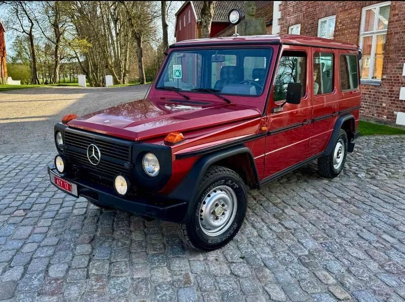 Rot Gebraucht 1987 Mercedes G280 SUV | 19.000 € - Bild 1/4