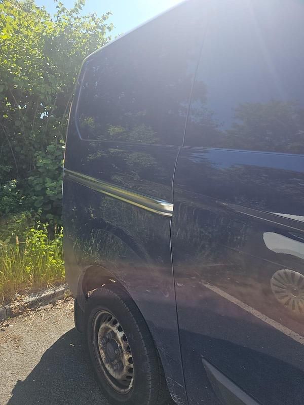 Second-hand Ford Transit 110 CP (80 kW) 2015 Albastru Monovolum