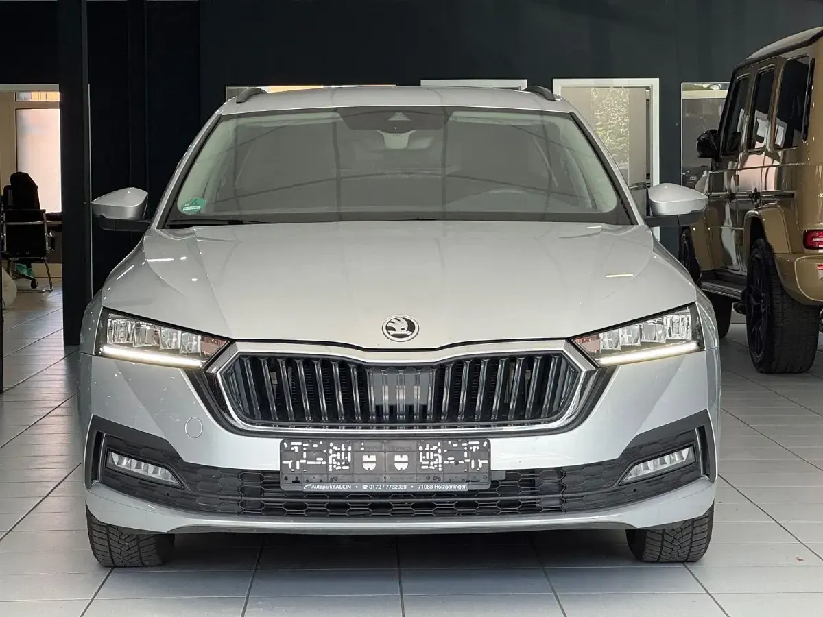 Gebraucht Skoda Octavia Active 116 PS (85 kW) 2022 Silber Kombi