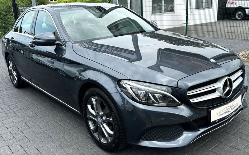 Grau Gebraucht 2015 Mercedes C220 Avantgarde Limousine | 19.990 € (Fairer Preis) - Bild 1/4