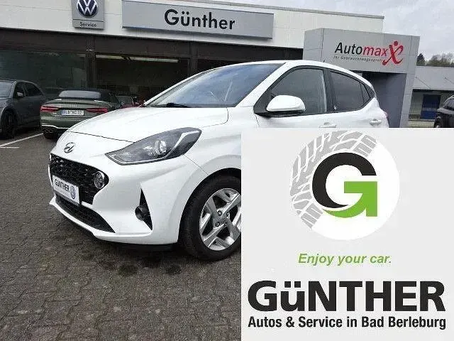Gebraucht Hyundai i10 Edition 30 67 PS (49 kW) 2021 Weiß Kleinwagen