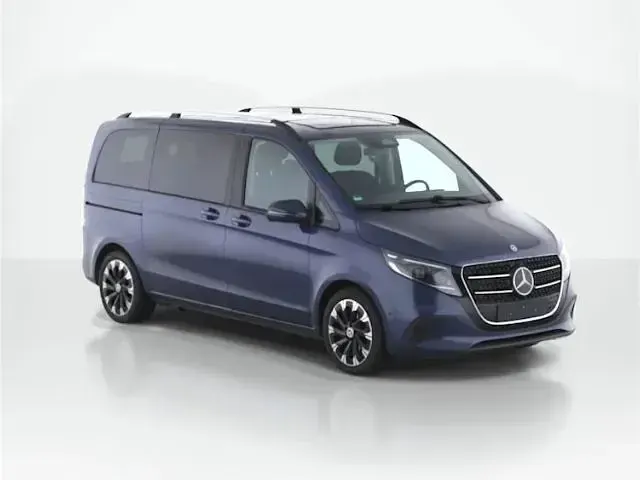 Gebraucht Mercedes V220 Style 163 PS (119 kW) 2025 Blau Van / Kleinbus