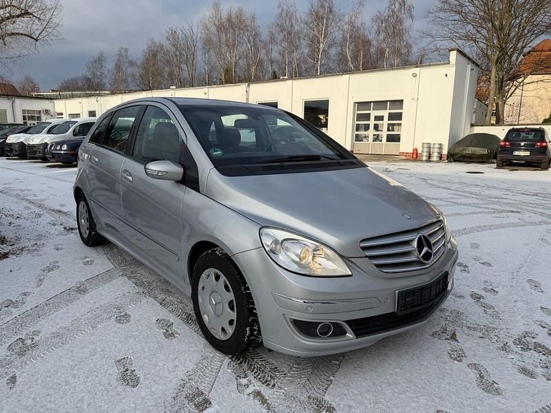 Silber Gebraucht 2006 Mercedes B170 Van / Kleinbus | 5.990 € (Fairer Preis) - Bild 1/4
