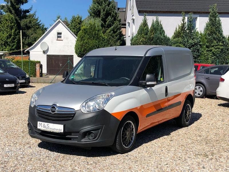 Gebraucht Opel Combo 90 PS (66 kW) 2014 Weiß Van / Kleinbus