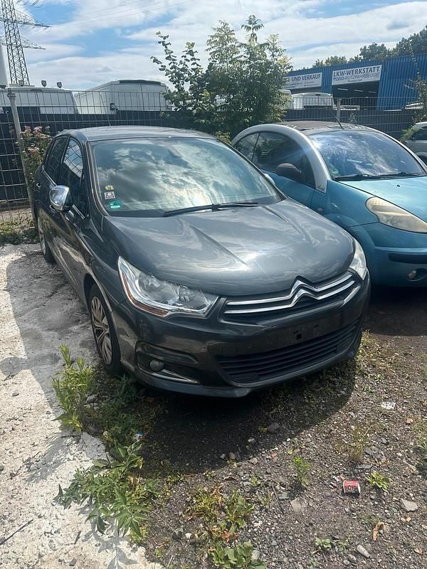 Schwarz Gebraucht 2013 Citroën C4 Limousine | 3.349 € (Guter Preis) - Bild 1/4
