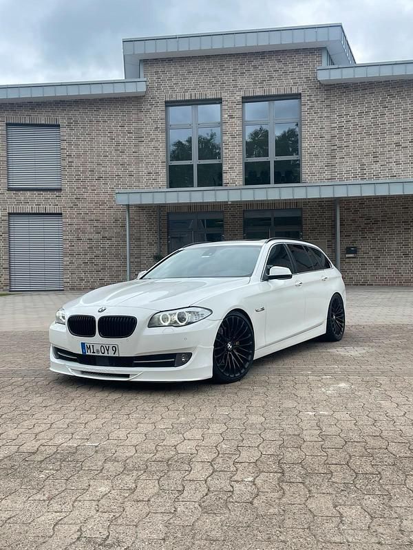 Weiß Gebraucht 2010 BMW 530 Kombi | 14.800 € - Bild 1/4