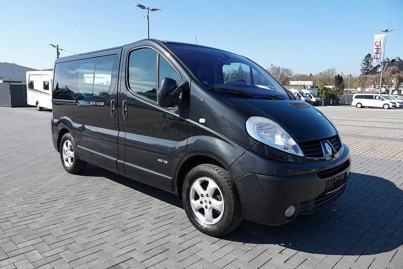 Gebraucht Renault Trafic 114 PS (83 kW) 2012 Schwarz Van / Kleinbus