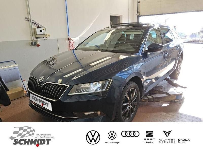 Gebraucht Skoda Superb Style 190 PS (139 kW) 2017 Blau Kombi