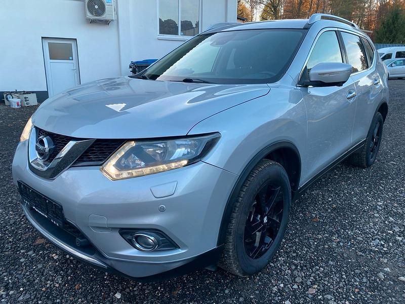 Silber Gebraucht 2017 Nissan X-Trail 360º SUV | 11.500 € (Superpreis) - Bild 1/4