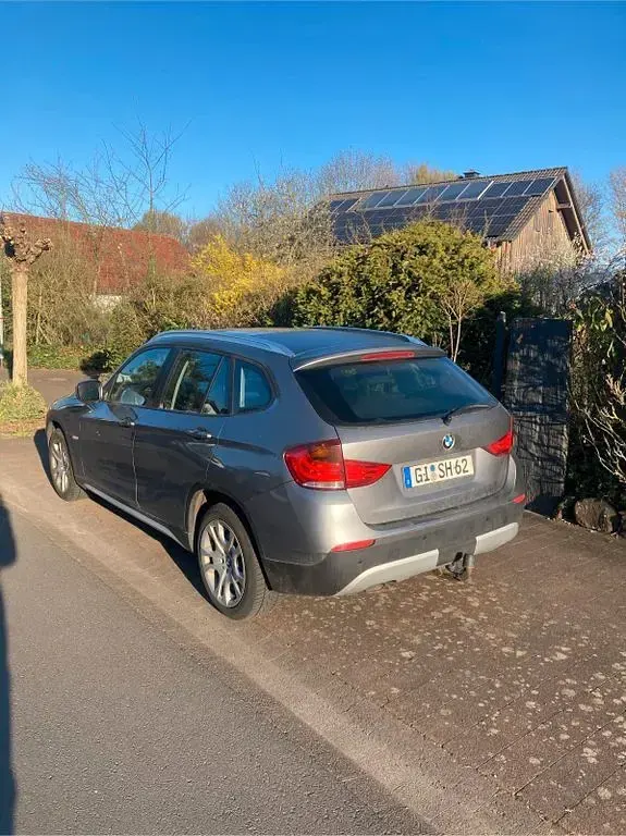 Second-hand BMW X1 143 CP (105 kW) 2011 Argintiu SUV