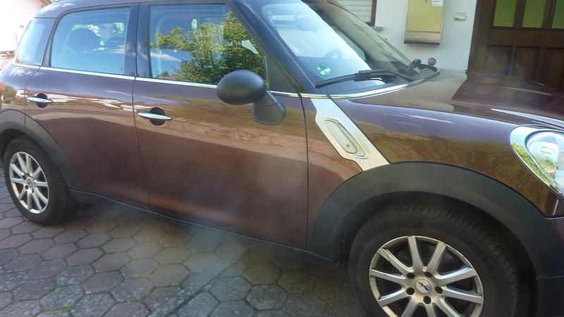 Braun Gebraucht 2013 Mini One Countryman SUV | 4.000 € (Superpreis) - Bild 1/2