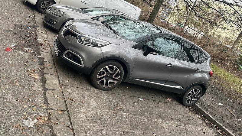 Grau Gebraucht 2014 Renault Captur SUV | 8.900 € (Guter Preis) - Bild 1/4