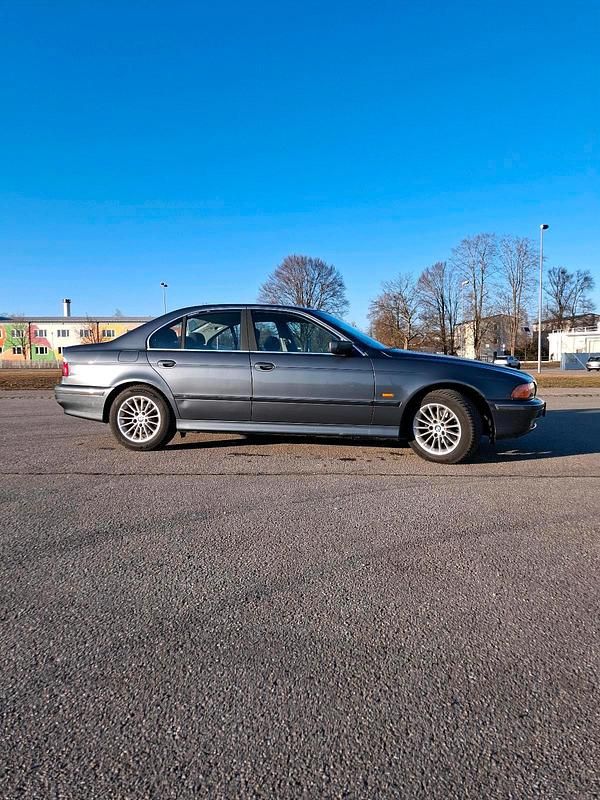 Gebraucht BMW 523 170 PS (125 kW) 1998 Grau Limousine