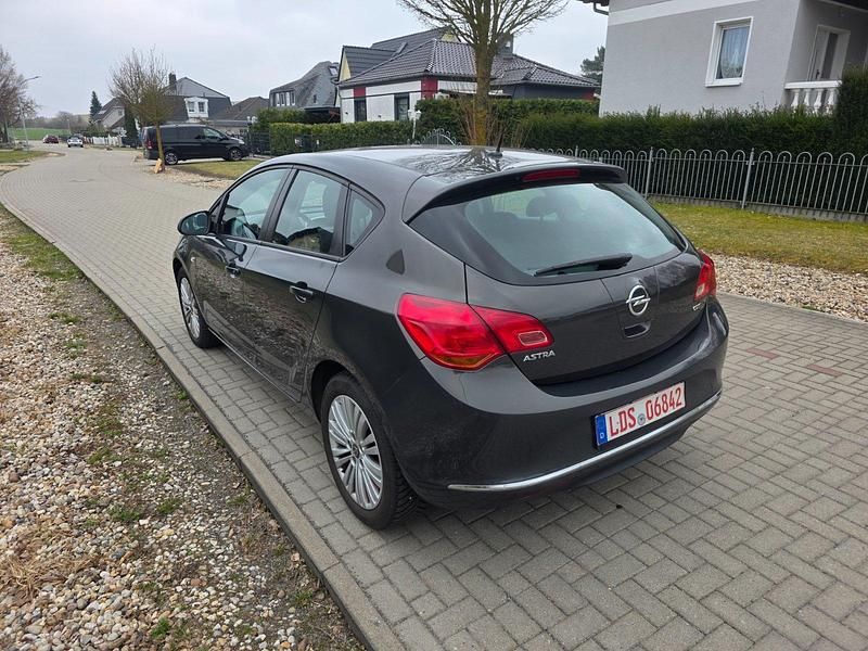 Gebraucht Opel Astra 110 PS (80 kW) 2017 Grau Limousine