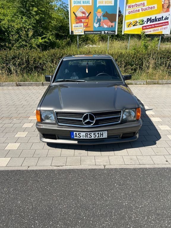 Gebraucht Mercedes 190 75 PS (55 kW) 1984 Andere außenfarben Limousine