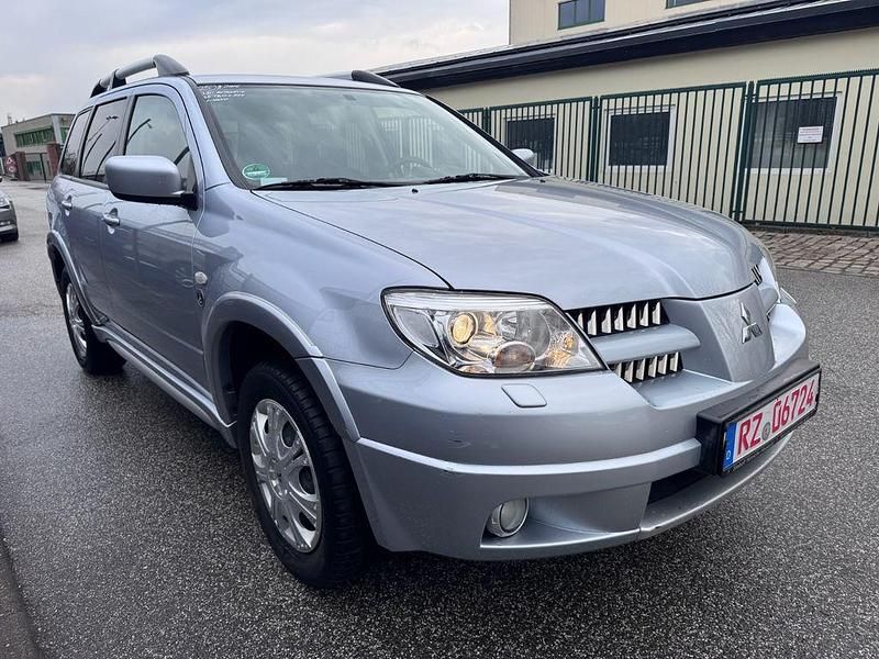 Gebraucht Mitsubishi Outlander Intense 160 PS (117 kW) 2006 Silber SUV