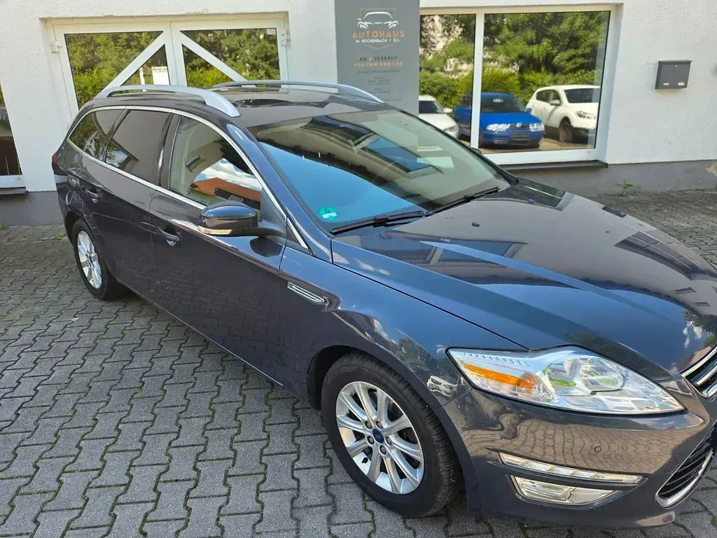 Gebraucht Ford Mondeo Titanium 160 PS (117 kW) 2013 Grau Limousine