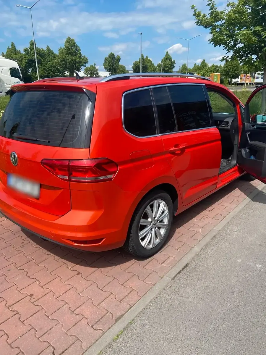Gebraucht VW Touran 150 PS (110 kW) 2017 Orange Van / Kleinbus