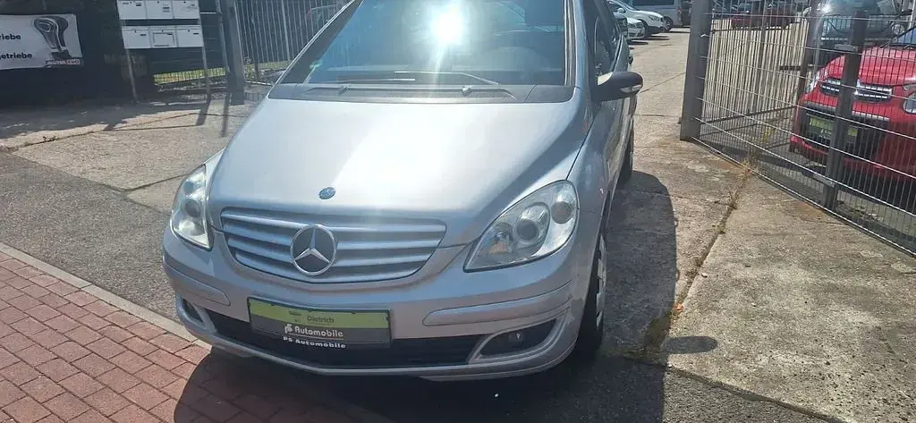 Gebraucht Mercedes B170 116 PS (85 kW) 2007 Silber Van / Kleinbus