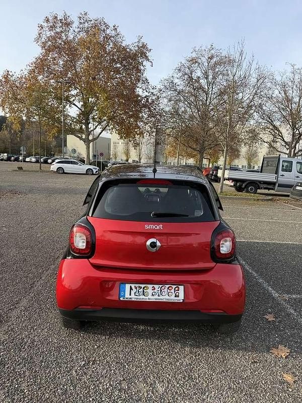 Second-hand Smart ForFour Passion 71 CP (52 kW) 2016 Roșu Hatchback