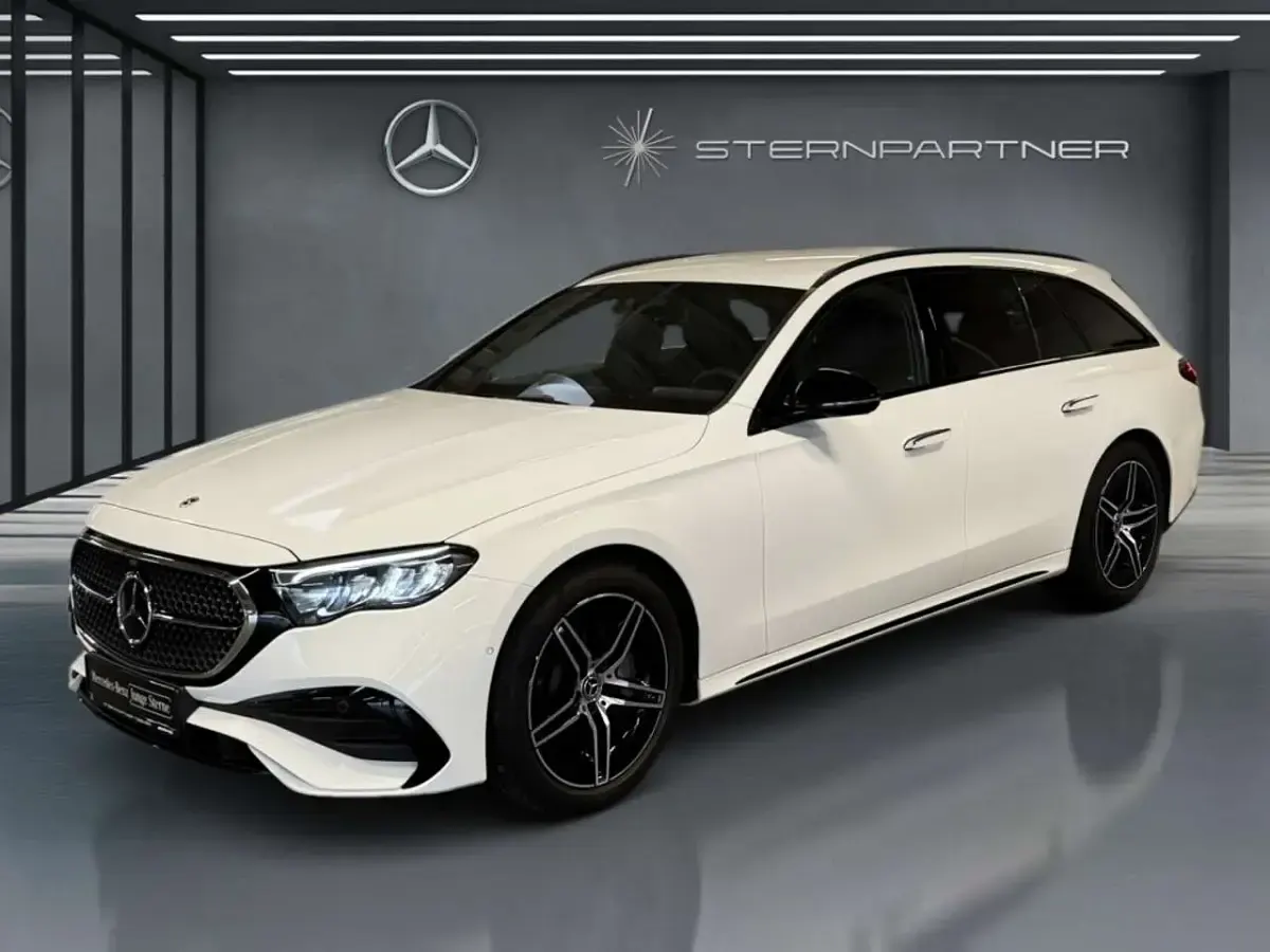 Usado Mercedes E220 AMG 197 CV (144 kW) 2025 Blanco Familiar