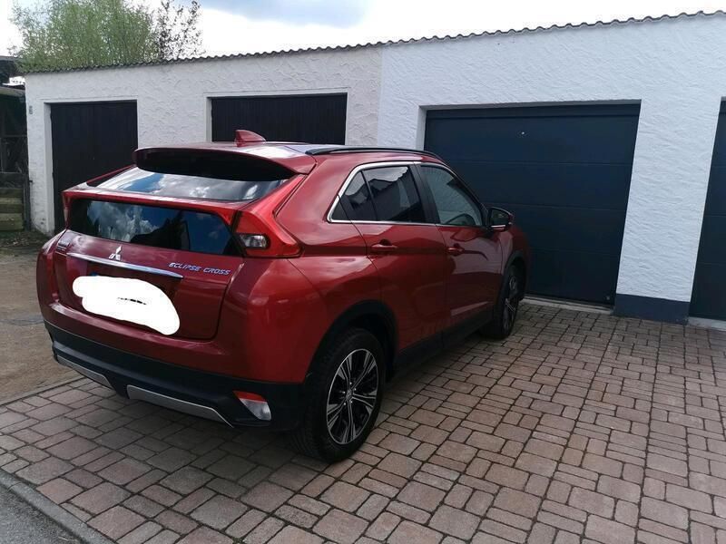 Rot Gebraucht 2018 Mitsubishi Eclipse Cross SUV | 12.000 € - Bild 1/4