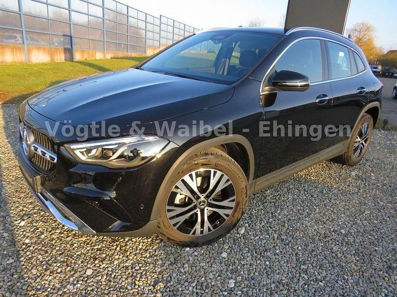 Gebraucht Mercedes GLA220 Advanced Plus 190 PS (139 kW) 2024 Schwarz SUV