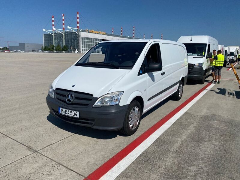 Weiß Gebraucht 2011 Mercedes Vito Van / Kleinbus | 7.350 € (Fairer Preis) - Bild 1/4