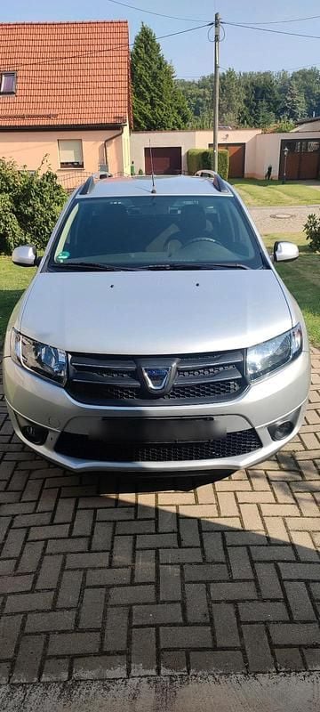 Silber Gebraucht 2015 Dacia Logan Limousine | 4.499 € (Guter Preis) - Bild 1/4