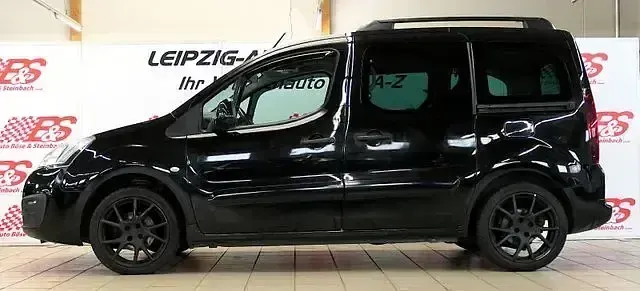 Gebraucht Citroën e-Berlingo SELECTION 110 PS (80 kW) 2017 Noir onyx Kombi