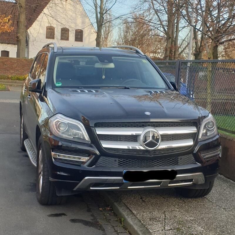 Schwarz Gebraucht 2014 Mercedes GL350 SUV | 35.900 € (Teuer) - Bild 1/4