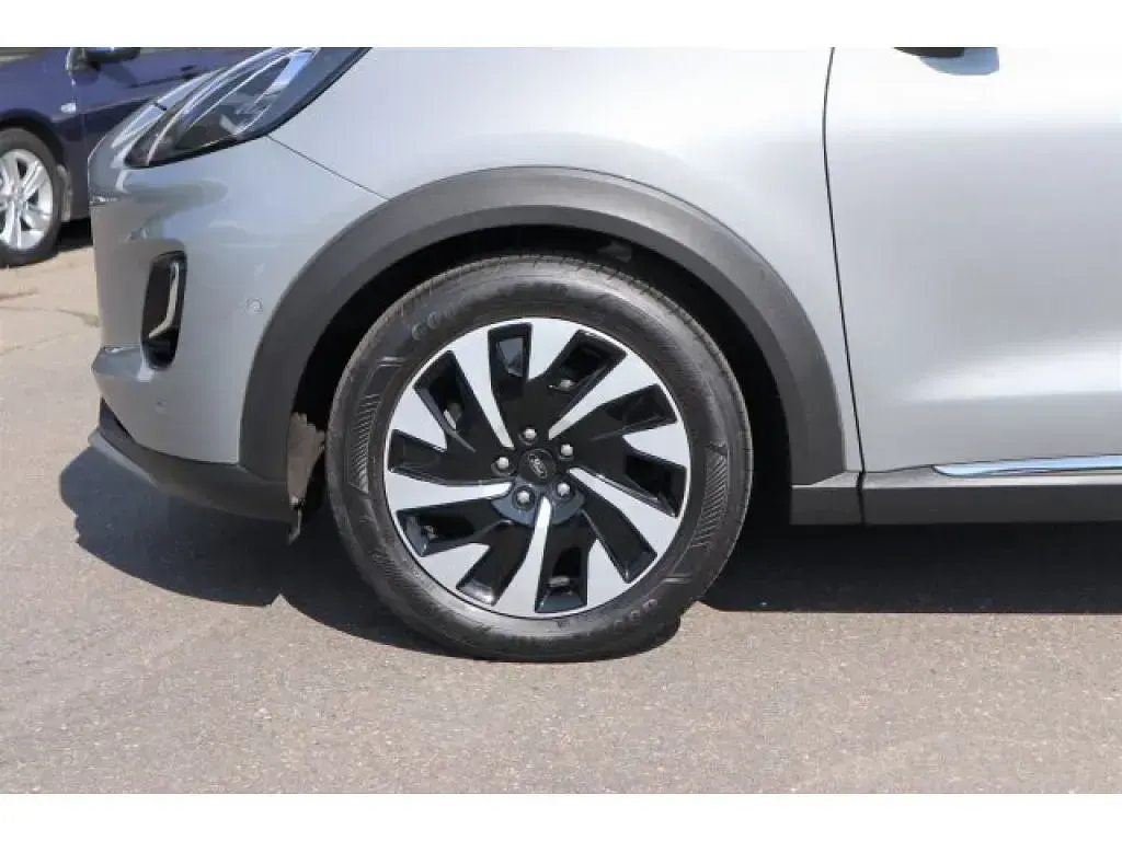 Gebraucht Ford Puma Titanium 155 PS (114 kW) 2022 Solarsilber SUV