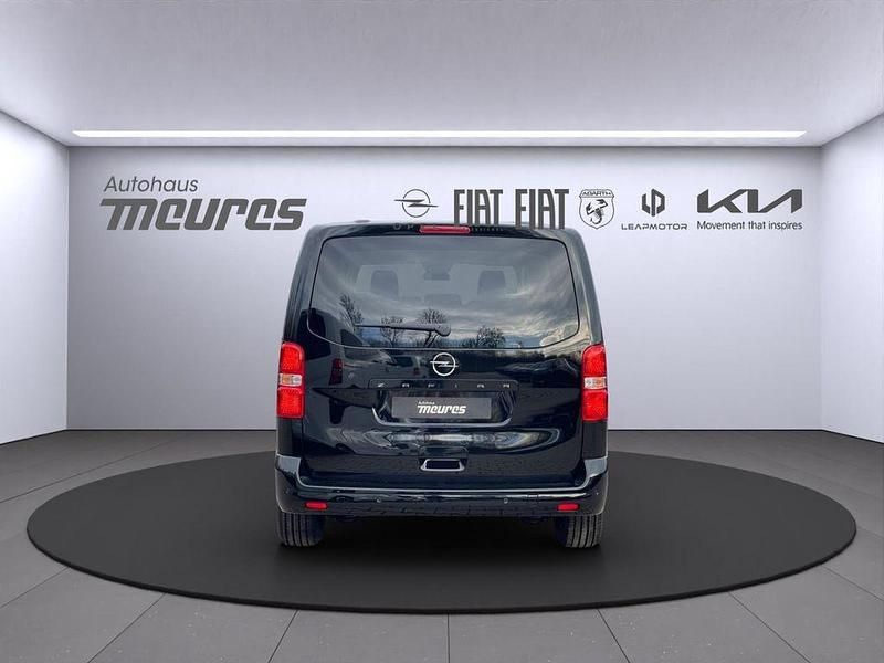 Neu Opel Zafira Edition 179 PS (131 kW) 2025 Weiss Van / Kleinbus