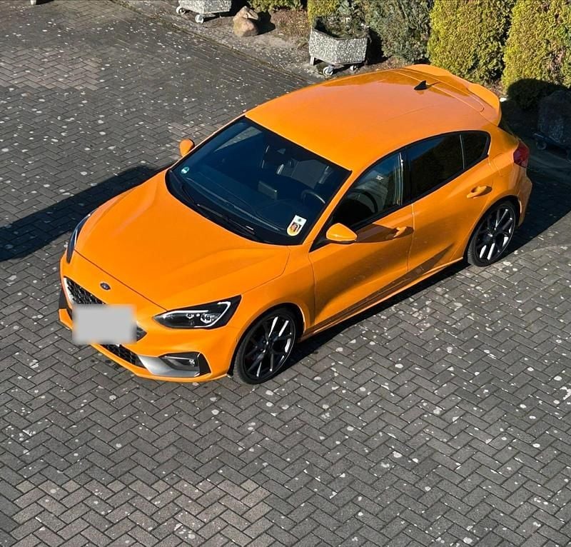Gebraucht Ford Focus ST 280 PS (205 kW) 2022 Orange Limousine