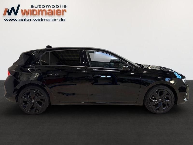 Gebraucht Opel Astra 131 PS (96 kW) 2024 Schwarz Limousine