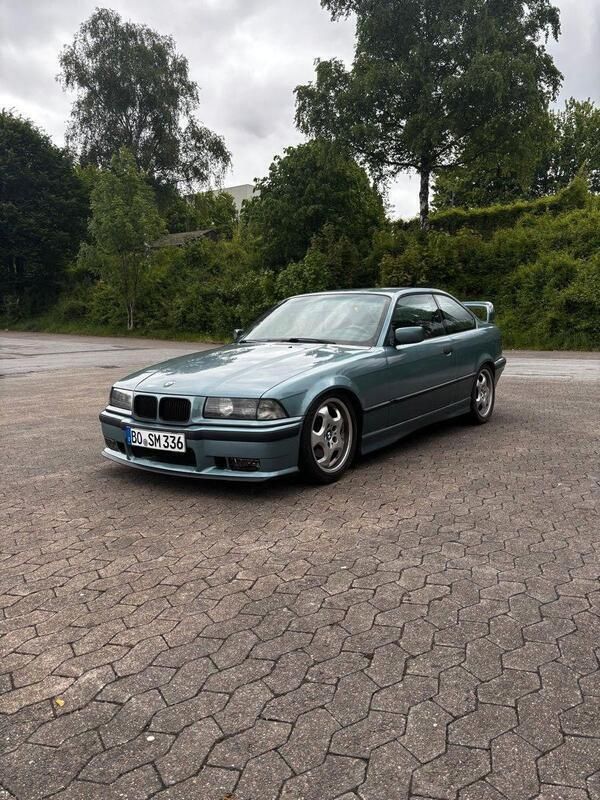Grün Gebraucht 1995 BMW 318 Coupé | 7.000 € - Bild 1/4