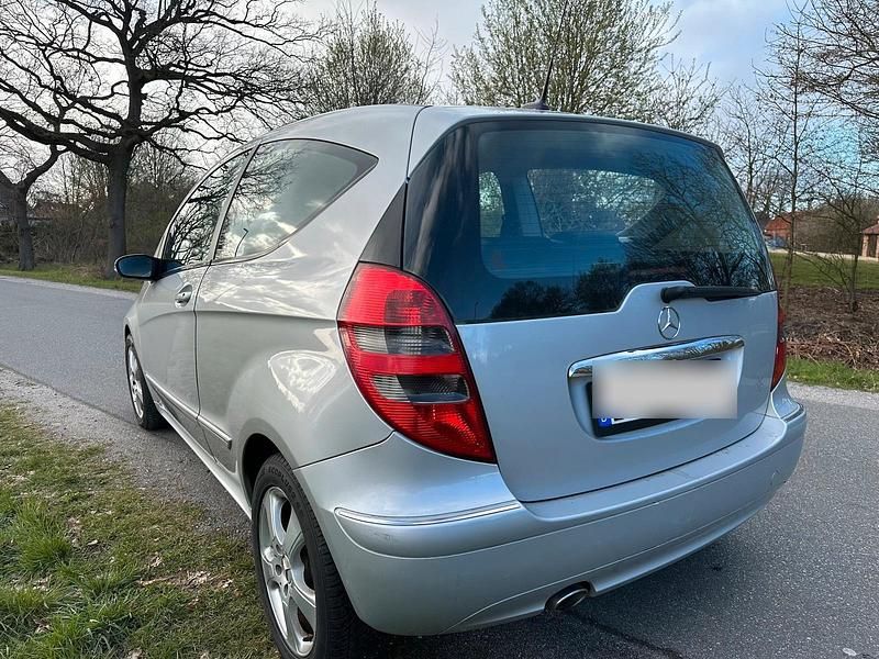 Gebraucht Mercedes A180 109 PS (80 kW) 2005 Silber Coupé