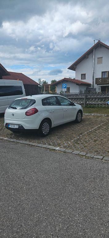 Schwarz Gebraucht 2011 Fiat Bravo Active Kleinwagen | 3.100 € (Fairer Preis) - Bild 1/4