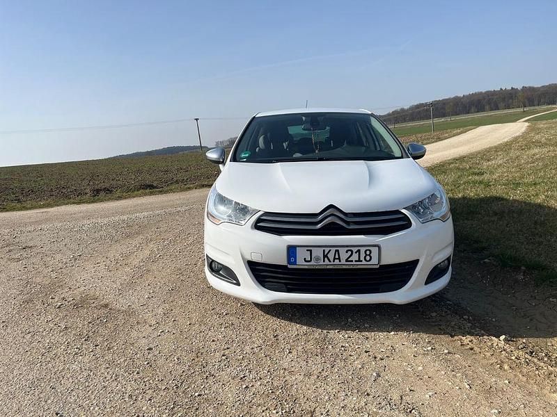 Gebraucht Citroën C4 PureTech 131 PS (96 kW) 2014 Weiß Limousine