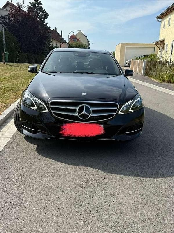 Gebraucht Mercedes E200 136 PS (100 kW) 2014 Schwarz Limousine
