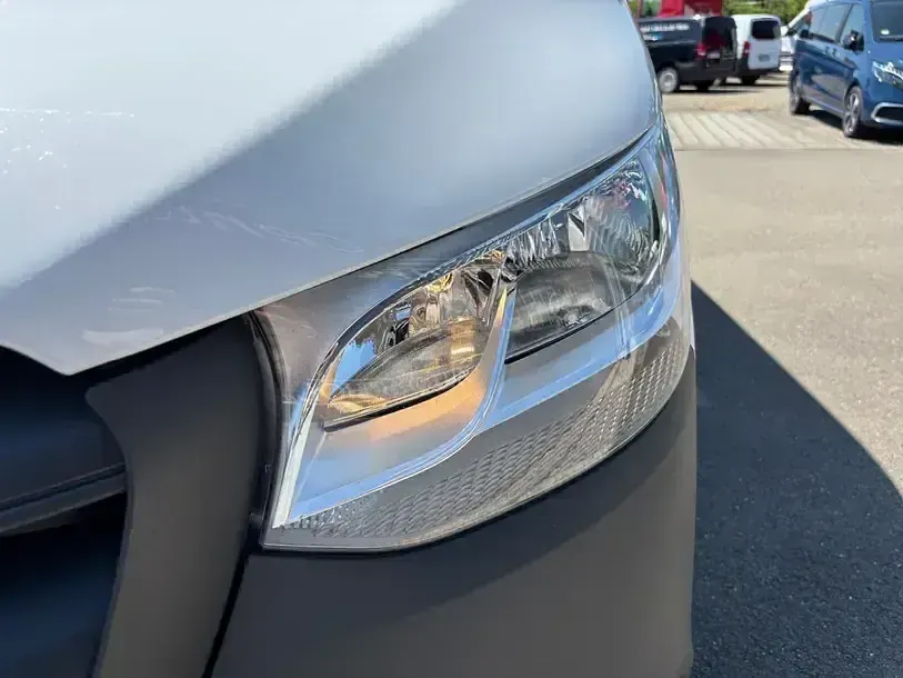 Gebraucht Mercedes Sprinter 170 PS (125 kW) 2025 Weiss Van