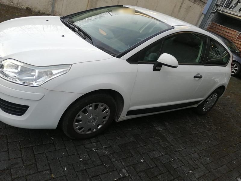 Gebraucht Citroën C4 88 PS (64 kW) 2009 Weiß Limousine